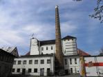 Komín i s fabrikou