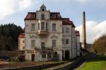fabrika s komínem - pohled od jihu (04/2010)