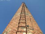 Kruhovitý dřík komína s bilighorzí. (8.10.2010)