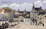 Dobová pohlednice - nedatováno. Pohled na pivovar a jeho komíny, kohoutnatec vpravo. ( Pohlednice by Apache ) 