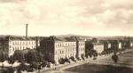 komín vlevo, historická pohlednice; nedatováno